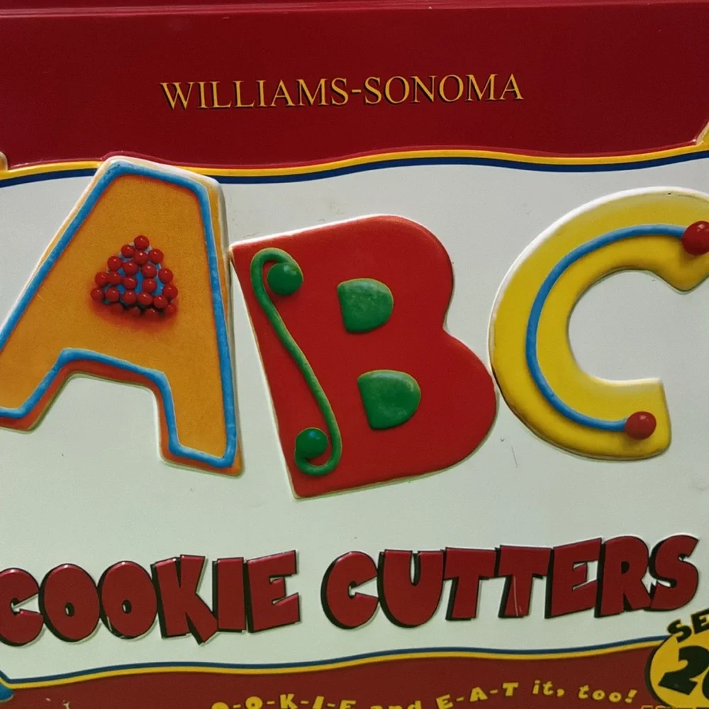 Williams-Sonoma - ABC METAL COOKIE CUTTERS SET
